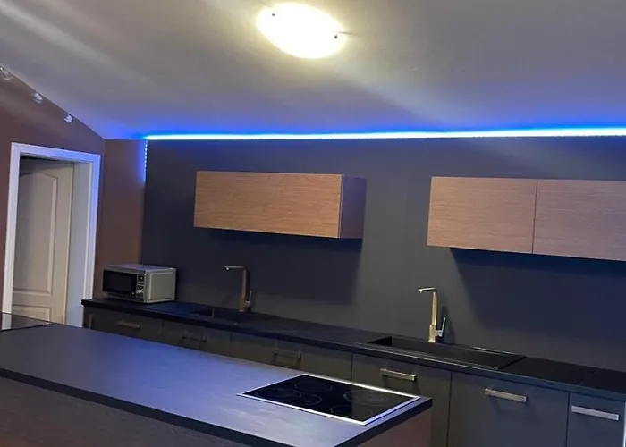 Romani By Guide Póla