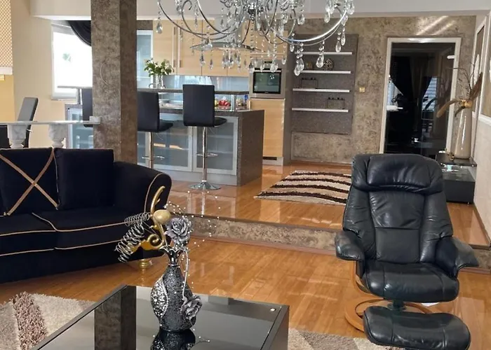 Romani By Guide Villa *