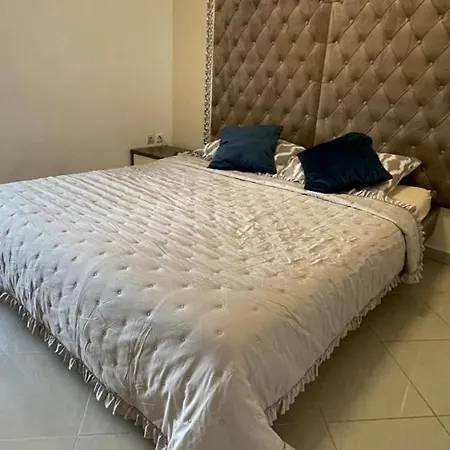 Romani By Guide Póla